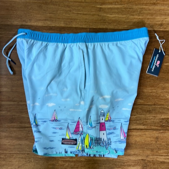 NEW VINEYARD VINES Men’s Swim Shorts sz XL - Picture 1 of 4